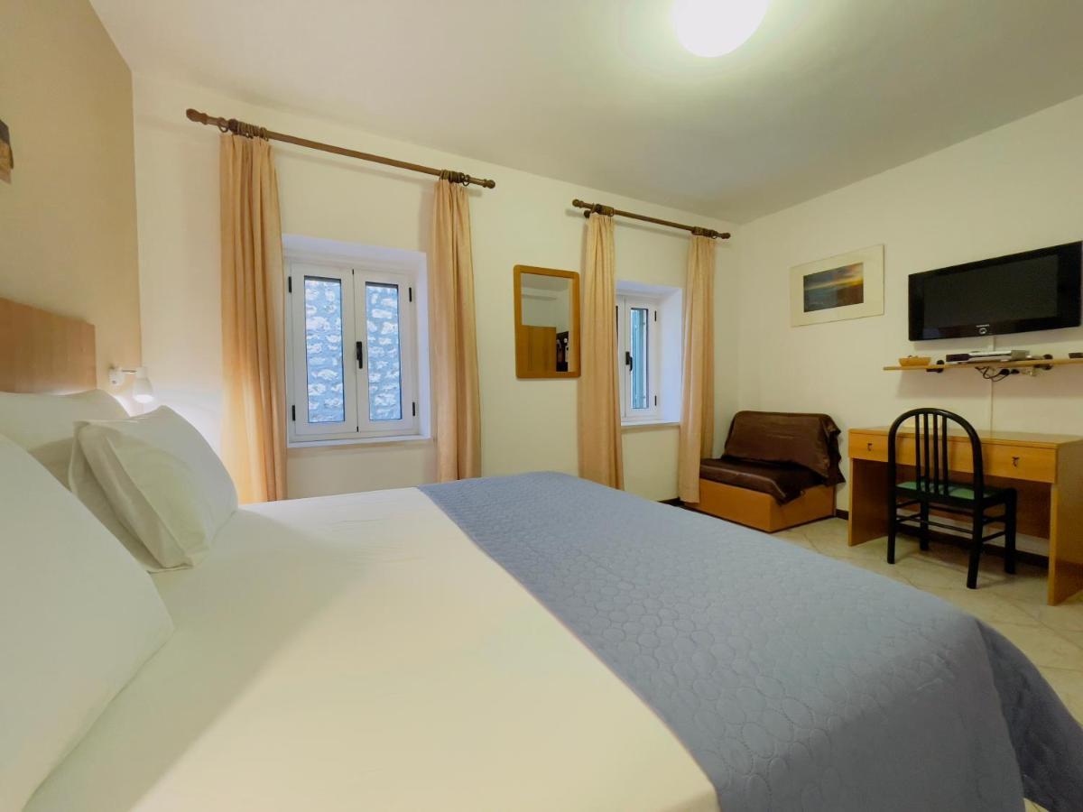 Rooms And Apartments Villa Town Gate Hvar Hvar Town Exteriör bild